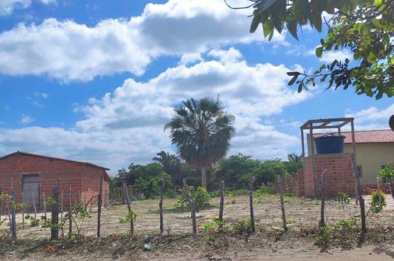 LOTE PERTO DA PRAIA EM BARRA GRANDE LITORAL PIAUIENSE