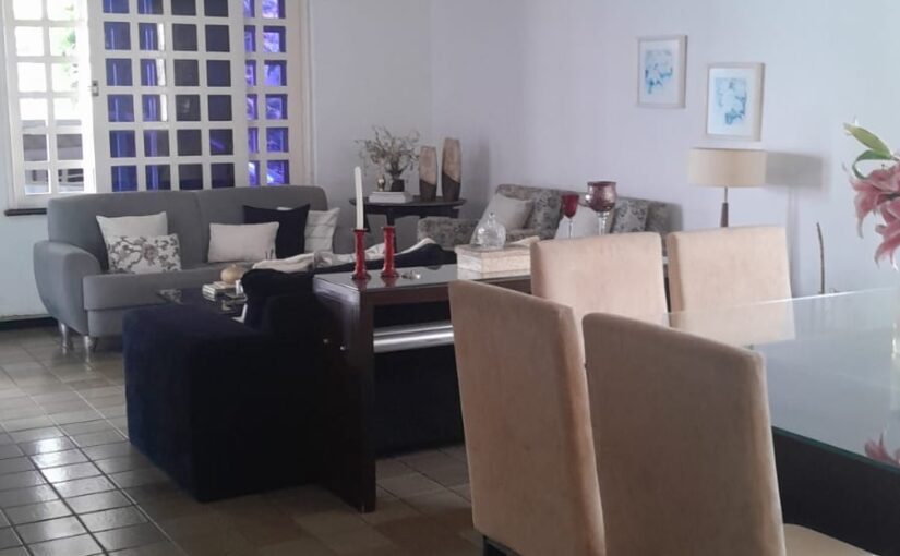 Casa a venda na zona leste lote grande