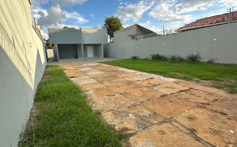Venda de casa Parque  Piauí em Timon lote grande