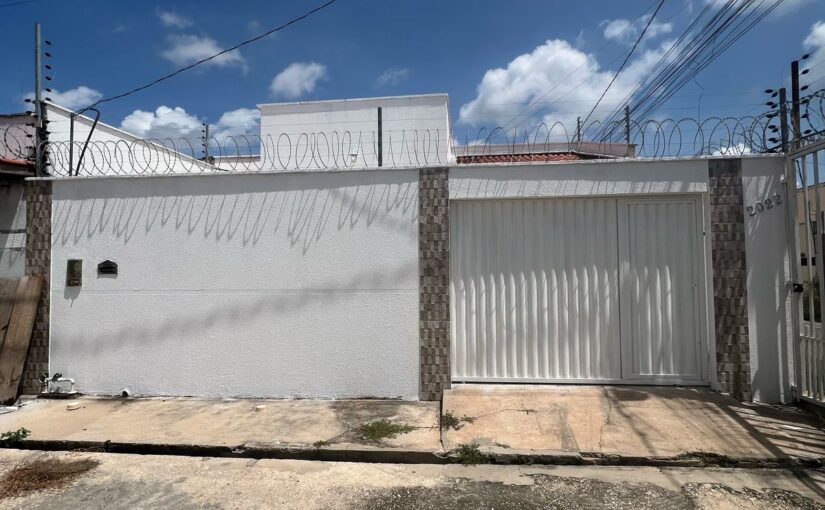 Venda de casa em condomínio no Parque Piauí em Timon