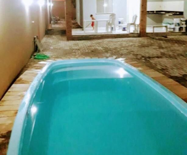 Venda de casa com piscina na zona sul de Teresina