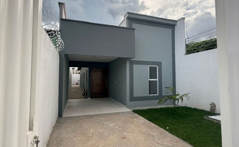 Venda de casa com lote grande em Timon