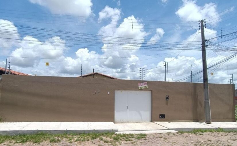 Venda de casa de esquina na zona sul de Teresina